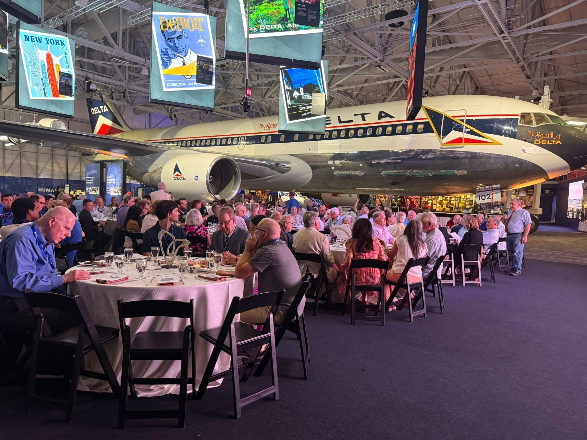 Attendees enjoying the Saturday evening banquet